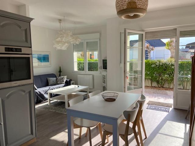 Maison De Vacances Pour 8 Personnes Stella Plage - Villa Poppee Cucq Exterior photo